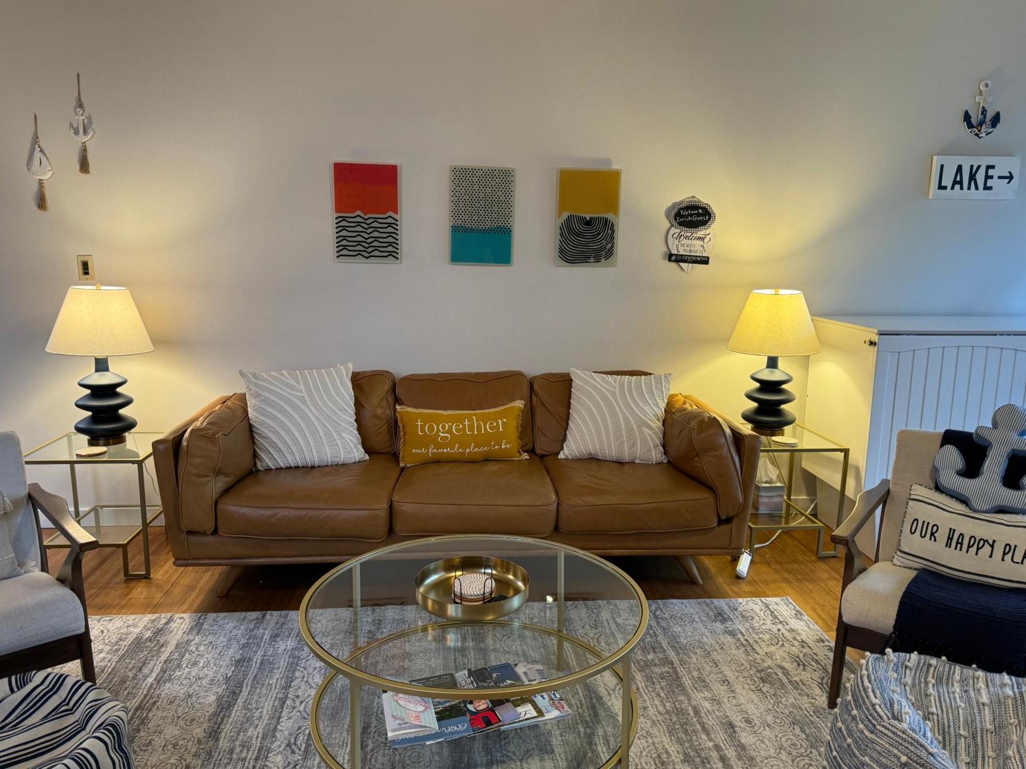 Newly Remodeled Mid-Century Modern Lake Condo Женевско езеро Екстериор снимка